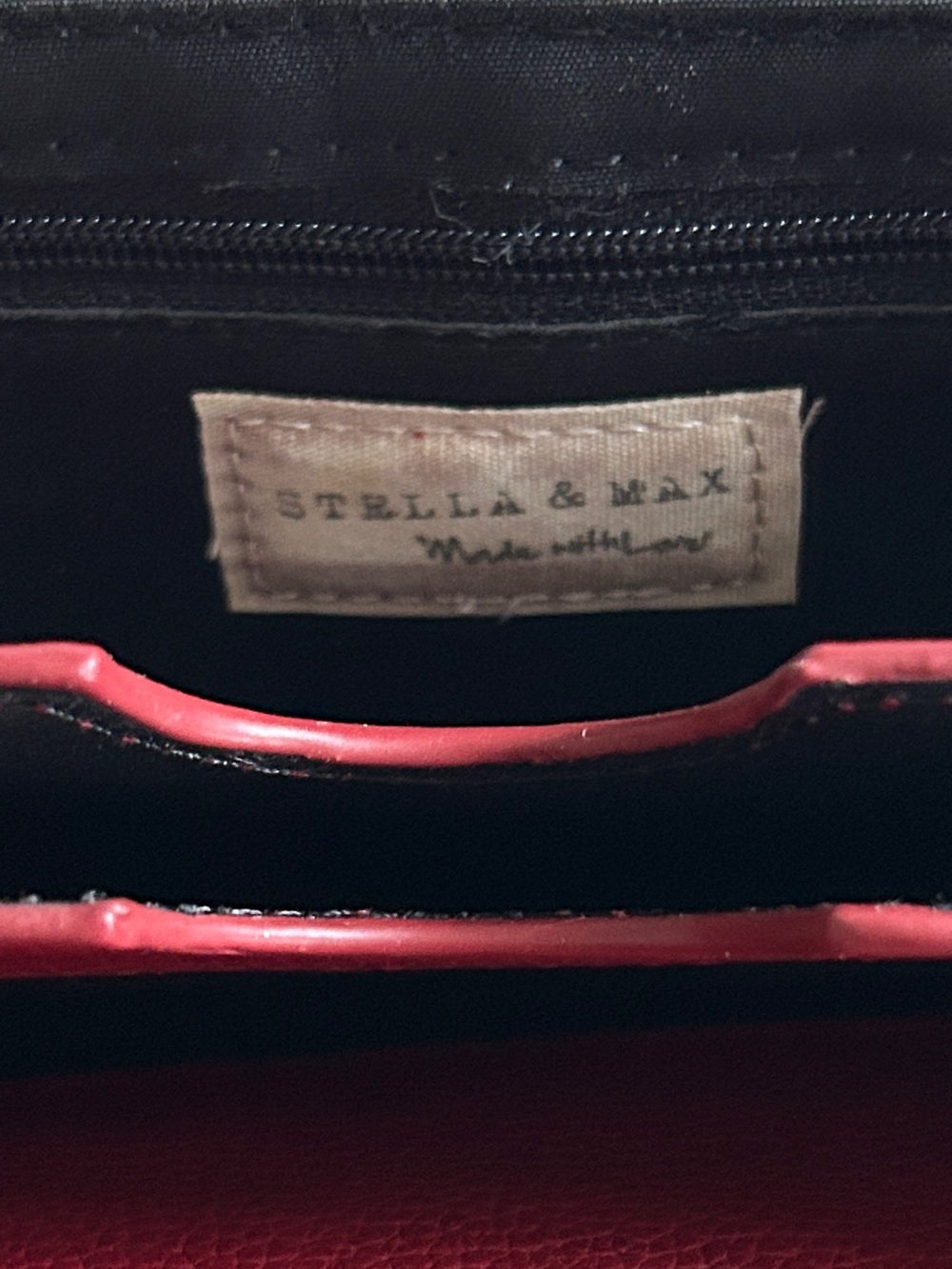 Stella and Max Red Leather Wallet w/ Removable Crossbody Chain Strap - Picture 5 of 8